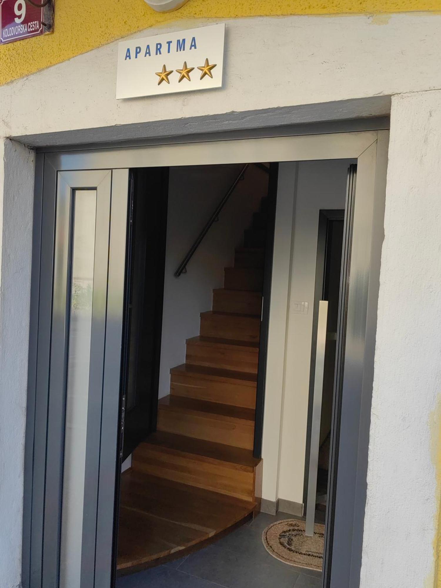 Apartamento Sana Postojna Exterior foto